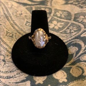 Vintage 14k gold and freshwater pearl ring